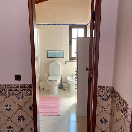 Fountain Of Happiness Gæstehus